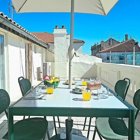 Centre Ville, Terrasse Vue Sur Les Toits, Wifi & Clim Appartement *